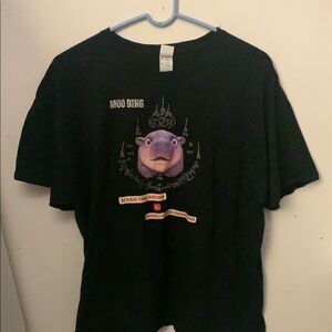 Awesome Moo Deng Si Lom Thai Bistro Unisex 100% HD Cotton Crewneck T SZ L/XL 😍